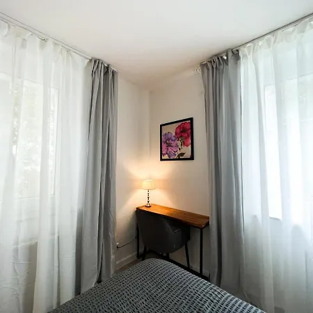 Apartment Duesseldorf City 4*