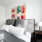 Apartment Duesseldorf City 4*